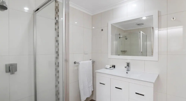 Номер Standard Avondel Motor Inn