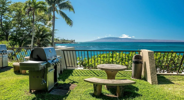 Номер Standard Oceanfront Maui Point Condo Sleeps 4 - Unit A3 1 Bedroom Condo