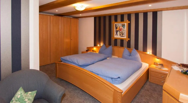 Номер Standard Pension Hampel