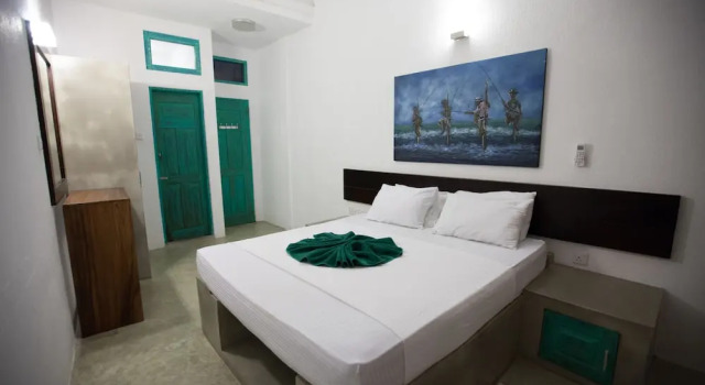 Вилла с 3 комнатами Вилла Hikks Villa Hikkaduwa
