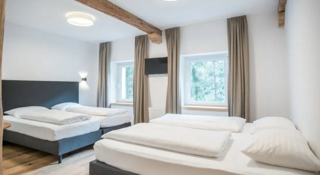 Hotel Gasthof Hirschentenne, Prenota Hotel Stams Mieminger Plateau