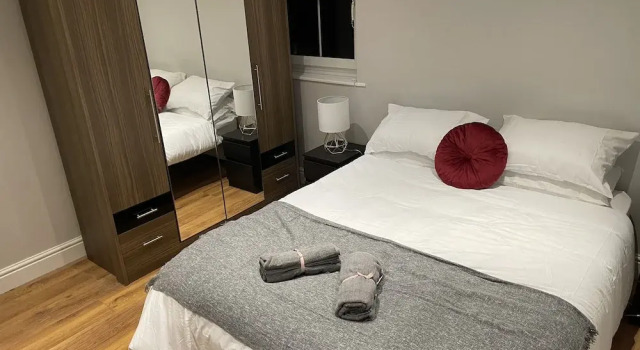 Immaculate 2-bed Apartment in London, Varaa Huoneisto Asunnot kohteessa Merseyside, Huoneisto