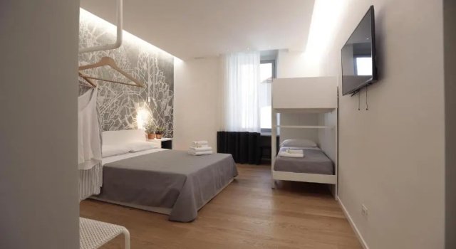Четырёхместный номер Deluxe Suite Inn Rome