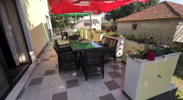 Коттедж Vacation Home Between the Waters