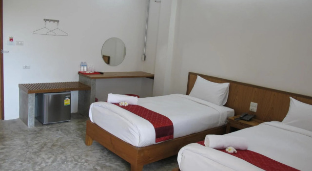 J2 Hotel