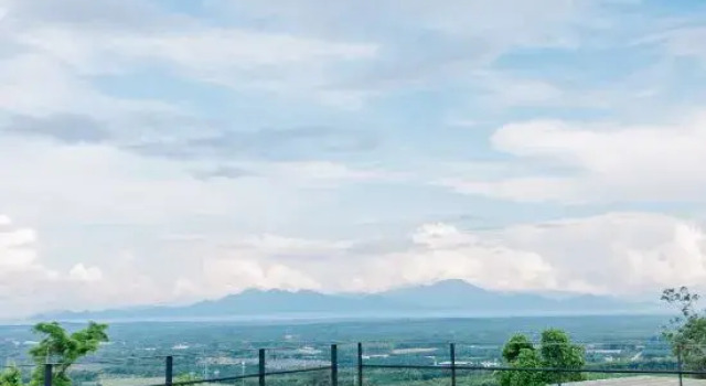 Sky Hill Villa Surattthani