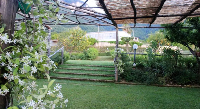 Terra e Cielo, Book Hotel Pagani Campania