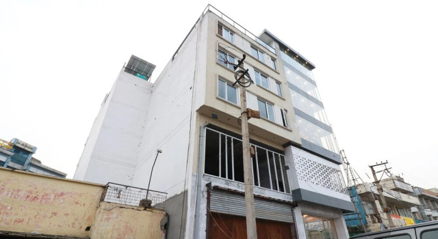Capital O 47534 Gazelle Inn, Забронировать Отель Гургаон 
