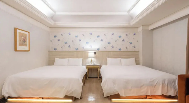 Четырёхместный номер Deluxe Ohotel