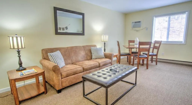 Номер Deluxe East Shore Lodging