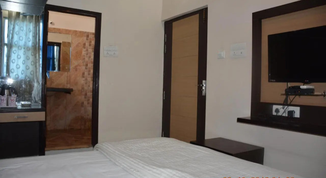 Hotel Vishnu Vilas, Забронировать Отель Отели штата Махараштры 3 звезды, 3*