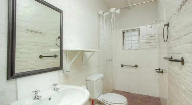 Коттедж с 3 комнатами Kruger Wild Dog Inn