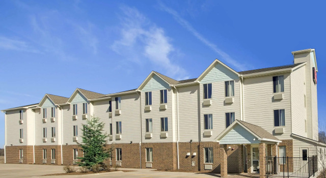 Baymont Inn & Suites Jacksonville