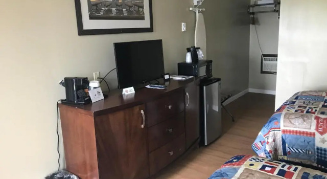 Четырёхместный номер Standard White Birches Motel