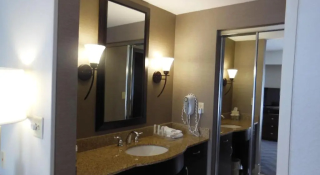 Люкс Homewood Suites by Hilton Louisville-East