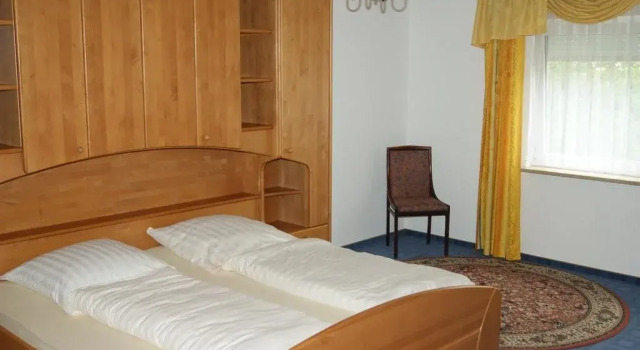 Appartmenthaus Pies, Забронировать Отель Отели Бад-Кройцнах с парковкой, рядом с Alten Amtshaus, Парковка