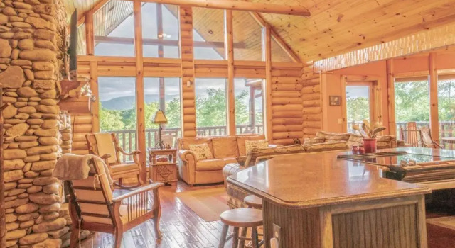 Апартаменты 2 HOMES on Douglas Lake - Smoke Rise Lodge & Barn