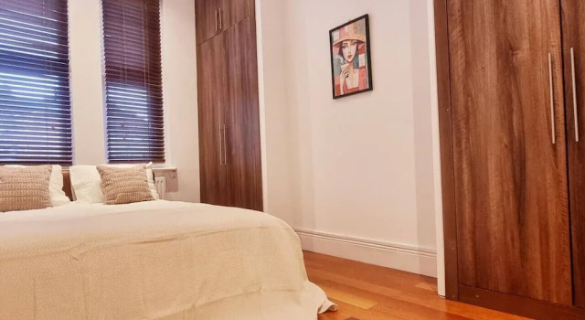 Elegant 2-bed Victorian Flat