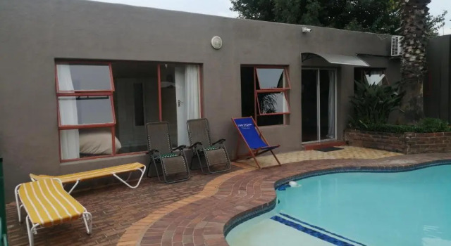 Коттедж с 2 комнатами Naisars Apartments Primrose,Johannesburg