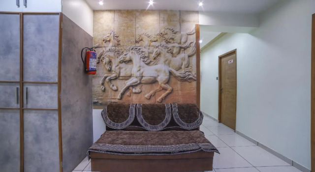 OYO 66877 Hotel VM Palace, Rezervovat Hotel Hotely v Gujarat s parkováním, Parkování