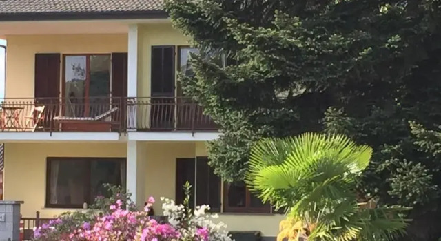 Villa Mariposa B&B, Prenota Bed & breakfast Monvalle Lago Maggiore