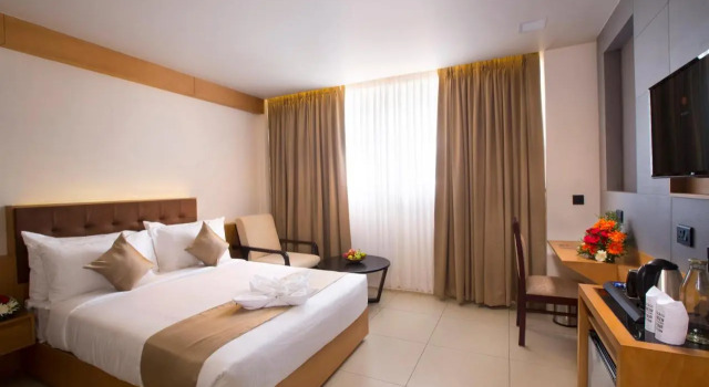 North Seven, Забронировать Отель Бизнес-отели штата Кералы, 4* 5*