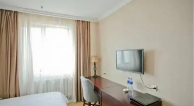 Dalian Huaneng Hotel, Book Hotel Hotels in Liaoning with Parking, Parking