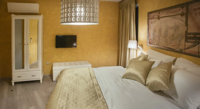 Camera Standard Mirakul Residence in a cute historic town