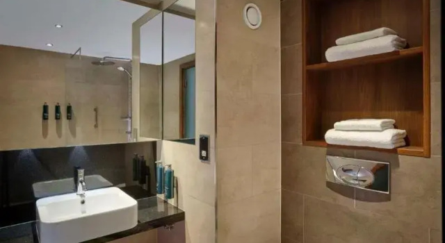 Двухместный люкс c 1 комнатой Doubletree By Hilton Sheffield City
