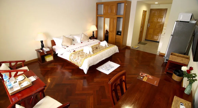 Двухместный номер Deluxe с красивым видом из окна Shwe Htee Hotel