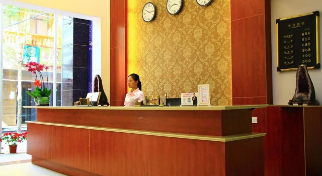 Sanya Yueli Express Hotel(三亚悦丽快捷酒店), Rezervovat Hotel San-ja Hainan