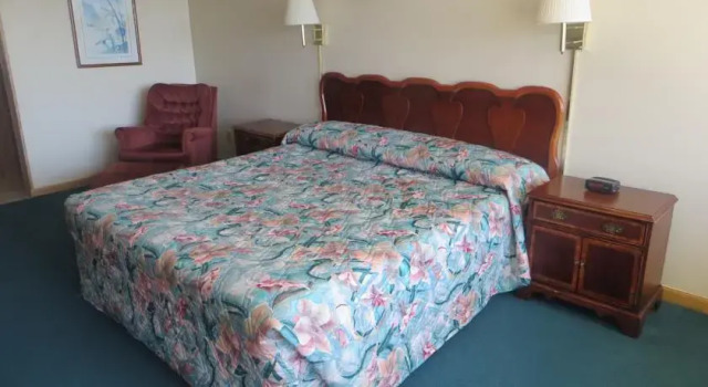 Deepwater Inn Motel, Забронировать Мотель Лори Lake of the Ozarks