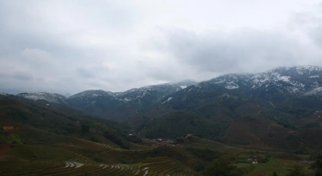 Sapa Honey Moon Hotel, Забронировать Отель Шапа Лаокай, рядом с Рынок Сапа