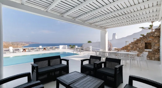 Princess II in Mykonos