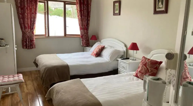 Steeple View B&B - Award Winning Guesthouse Donegal, Rezervați Bed and Breakfast Ballybofey 