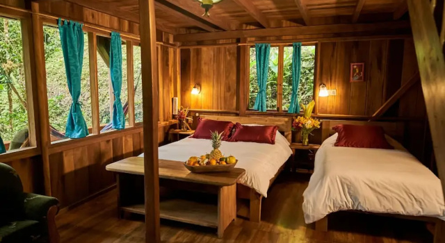Семейное бунгало с 2 комнатами Casa Divina Eco Lodge