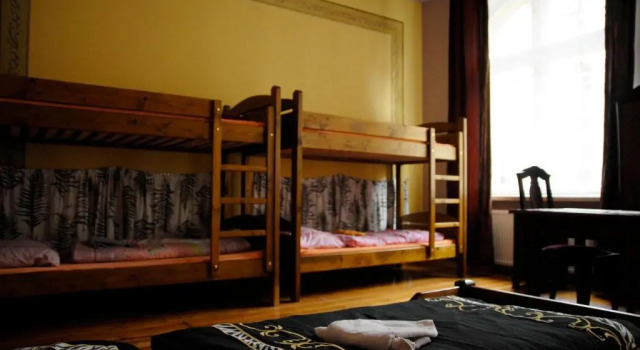 Кровать в общем номере Hostel Mleczarnia