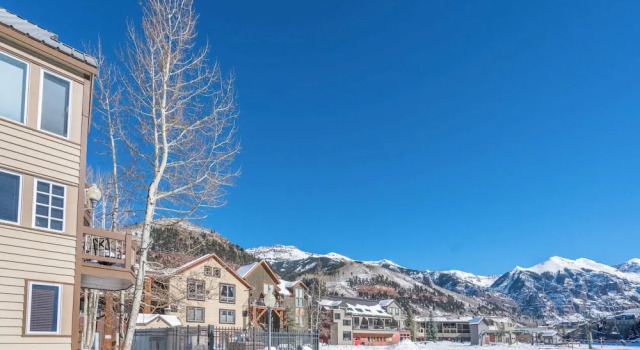 Etta Place Too 113 by Avantstay Close to Town & The Slopes! In Complex w/ Communal Pool & Hot Tub, Забронировать Отель Отели Telluride Ski 3 звезды, 3*