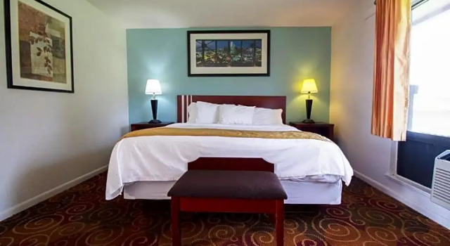 Номер Standard American Best Inn By OYO I-35 Perry near Lake McMurtry