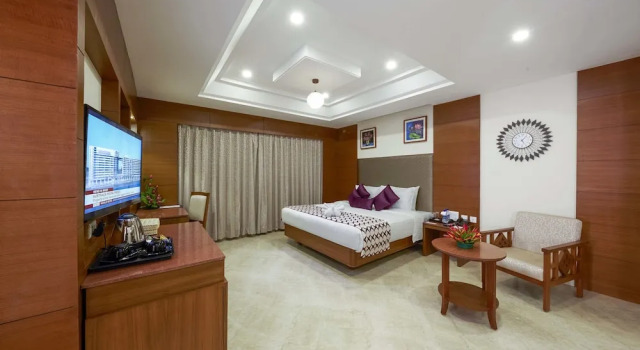 Люкс JP Chennai Hotel