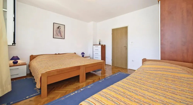 Amazing Home in Drvenik Veliki With 2 Bedrooms