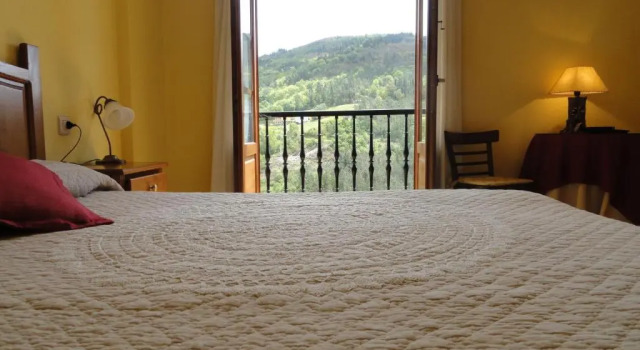 Hotel Restaurante Casa Petronila, จอง โรงแรม Taramundi Asturias