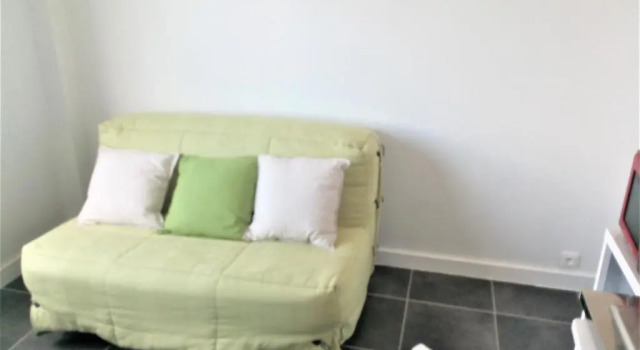 Студия STUDIO A 300 METRES DE LA GARE et 25 MINUTES DE PARIS EN TRAIN