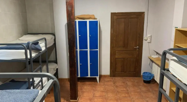 Кровать в общем номере Albergue La Estación