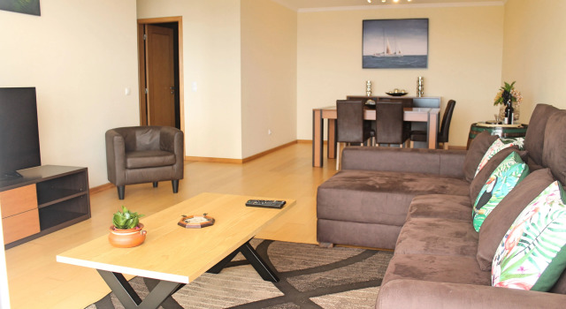 Lovely NEW 3-bedroom villa in Calheta, leisure room, sea-view | Casa da Belita