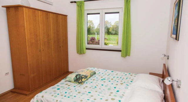 Awesome Home in Fazana With Wifi and 1 Bedrooms, Prenota Hotel Valbandon Istria