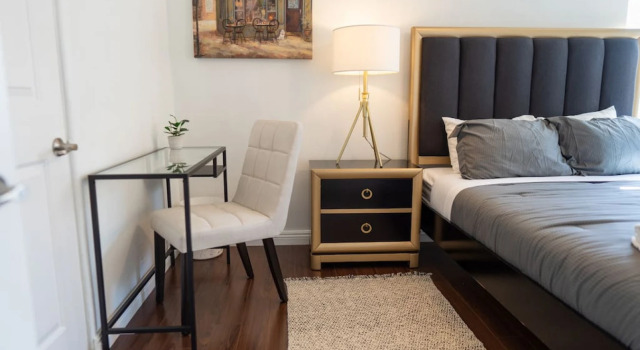 Tranquil 2BR Home in Beautiful Neighborhood (P24), Забронировать Отель Бербанк San Fernando Valley