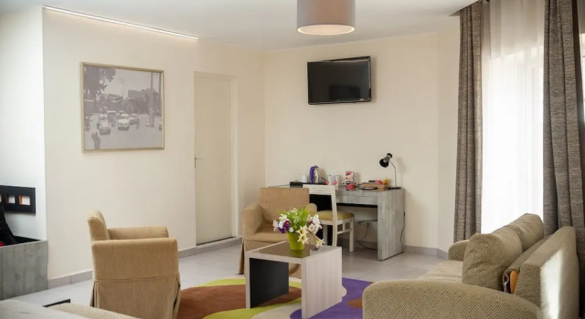 Полулюкс Курортный отель Le Grand Mellis Hôtel & Spa
