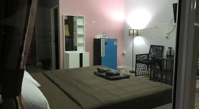 Апартаменты с балконом и с красивым видом из окна R2 Apartment Service