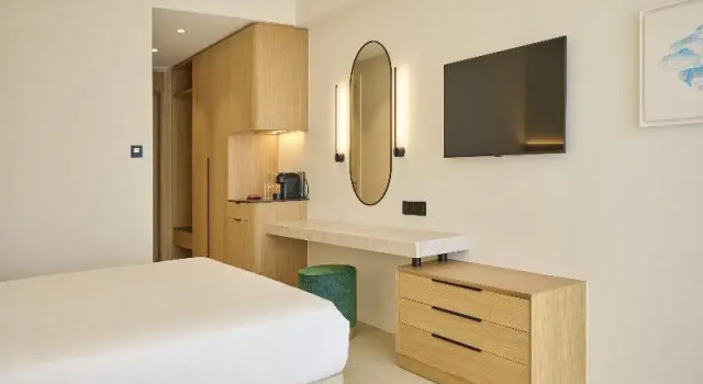 Deluxe Double room with pool view Sunrise Emerald